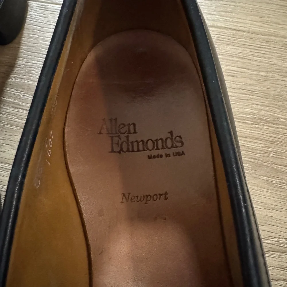 Allen Edmonds Newport Black Leather‎ Tassel Loafers Mens Dress Shoes